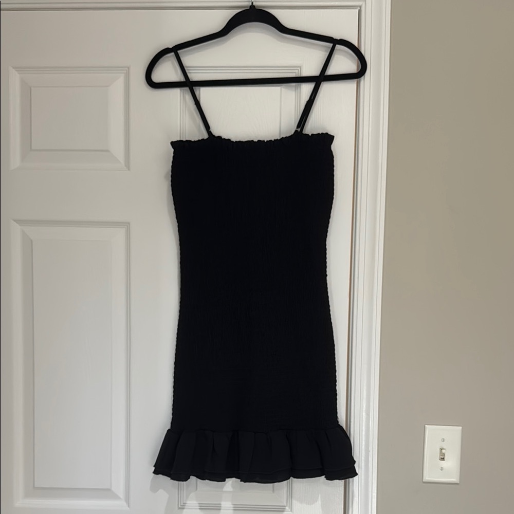 Black Ruffle Hem Dress Scrunch Large Love Tree